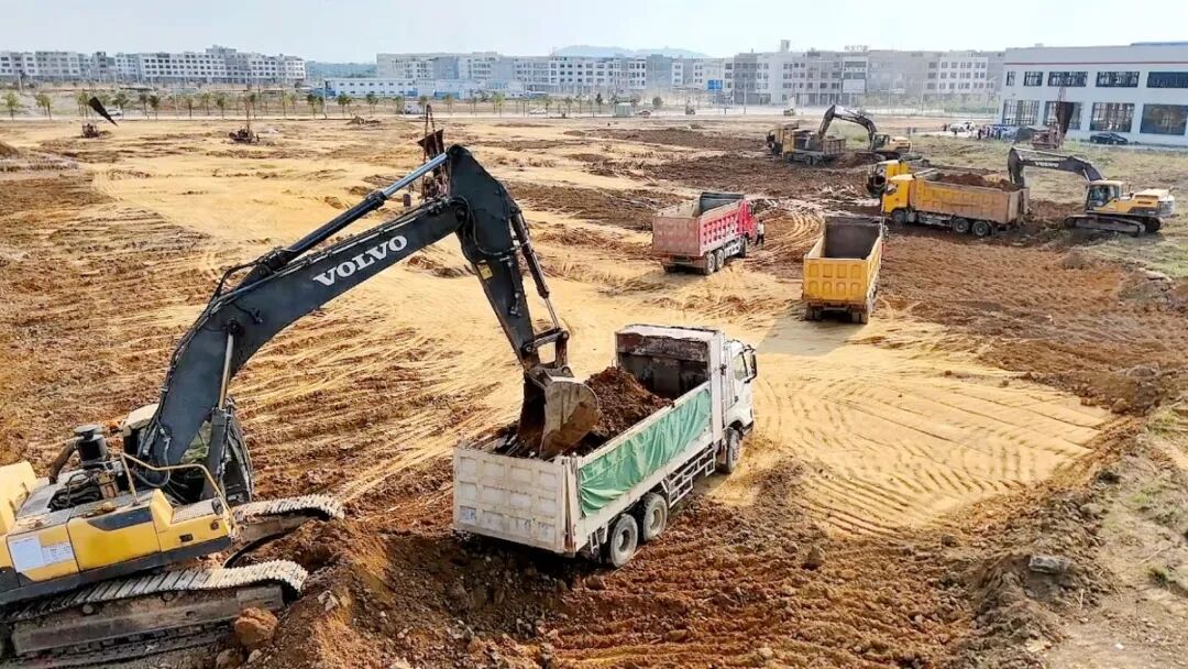 筑好“金巢”引“金凤” 桂平市桂广农产品批发市场项目建设全速推进场地勘测